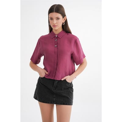Korte Mouw Crop Shirt met Steenaccessoires