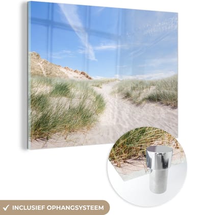 MuchoWow® Glasschilderij 160x120 cm - Schilderij acrylglas - Strand - Duin - Gras - Foto op glas - Muurdecoratie woonkamer - Wanddecoratie slaapkamer - Schilderijen