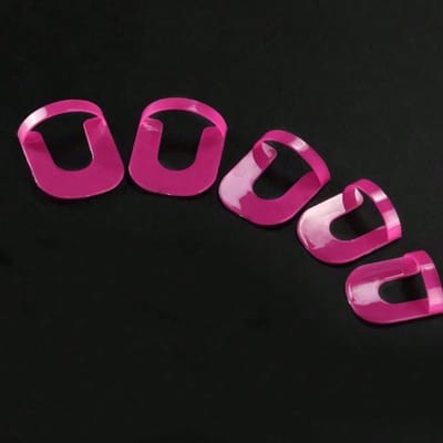 26Stuks/zak Gebogen Vorm Nagellak Schild Nagelbeschermer Vingerhoes Spatwaterdicht Franse Stickers Manicure Nagelkunst Gereedschap roze