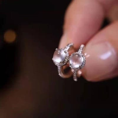 Natuurlijke hoge ijs chalcedoon ronde oorbellen voor dames ingelegd zirkonia oorringen exquise lichte luxueuze dagelijkse sieraden brown