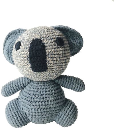 Luna-Leena duurzame koala in grijs - van bio katoen - hand gehaakt in Nepal - buideldier - Tommie - verjaardag - cadeau