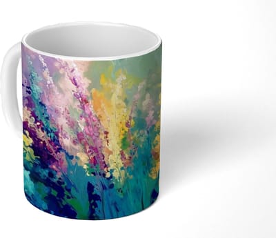 Mok - Koffiemok - Dromerige - Langgerekte bloemen - Mokken - 350 ML - Beker - Koffiemokken - Theemok