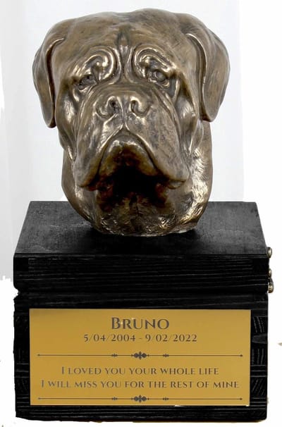 Urn met gravure en sculptuur van een Dogue de Bordeaux, handgemaakt.
