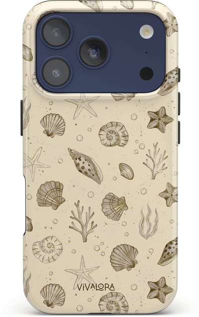 VivaLora Tough Telefoonhoesje iPhone 17 Pro met MagSafe - Ocean Bliss Print - 2-in-1 Phone Case - Hard Case & Siliconen Back - Extra Bescherming - Shockproof - Schelpjes, Zeesterren, Zee Thema - Beige/Ecru/Bruin