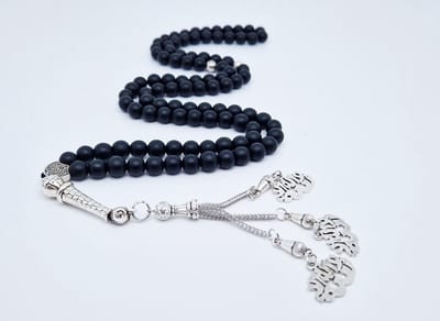 Handgemaakte tesbih "Tasbih" natuursteen "Mat zwart onyx" - Aantal kralen 99 - Diameter kralen 8MM - met metaal tassel "La alih ala allah" - Een mooi cadeau-idee