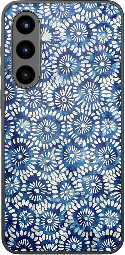Hoesje geschikt voor Samsung Galaxy A56 - Azure daisies - Hard Case Zwart Back Cover - Bloemen - Blauw - Mooie Telefoonhoesjes