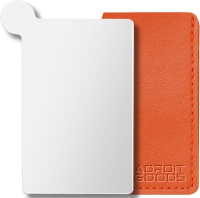 AdroitGoods Onbreekbare Roestvrijstalen Make-up Spiegel – Ultra-Dunne 8K High-Definition Beauty Mirror met Lederen Beschermhoes, Krasbestendig, Reispocket, Handspiegel Kaartformaat voor Dagelijkse Touch-ups - Oranje