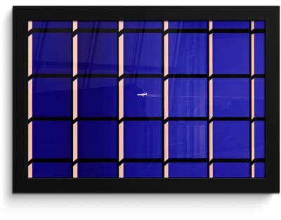 Poster in lijst - Fotolijst 30x20 cm - Posters - Vliegtuig - Ruiten - Blauw - Rechthoekig - Posterlijst zwart - Decoratie - Wanddecoratie woonkamer - Muurdecoratie slaapkamer - Kerstversiering - Kerstdecoratie voor binnen - Kerstmis