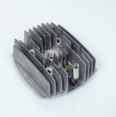 teknix cilinderkop voor peugeot 50 tsa bromfiets nieuw