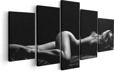 Artaza Canvas Schilderij Vijfluik Vrouw Naakt in Bed - Erotiek - Zwart Wit - 100x50 cm - Wanddecoratie Woonkamer - Schilderijen - Muurdecoratie