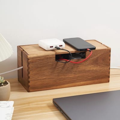 SnelShoppen - Cable Management Box Acacia Hout, Kabel Organizer met Stopcontact Deksel, Kabels Verbergen voor TV, Bureau en Vloer, Ideaal voor Kantoor