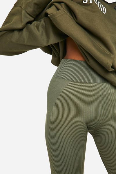 boohoo Dames Contrast Naadloze Contour Rib Legging | Kaki | Maat: Medium