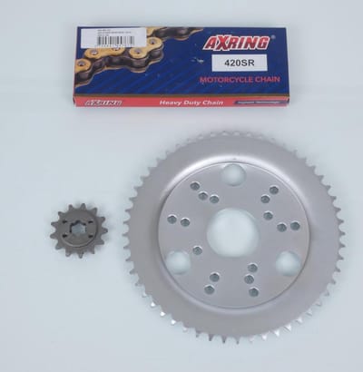 Kit chaîne Axring pour moto Derbi 50 Senda Sm 1996 à 1999 13x53 P420 Al53mm Neuf