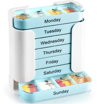 Deze pillendoos voor 7 dagen heeft vier vakjes, een weekplanner voor pillen, is BPA-vrij en gemakkelijk te openen, waardoor hij ideaal is voor op reis en dagelijks gebruik.
