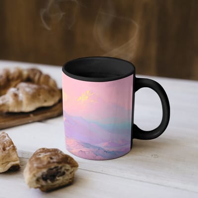 Magische Mok - Foto op Warmte Mokken - Koffiemok - Bergtoppen - Wolken - Dromerig - Magic Mok - Beker - 350 ML - Theemok