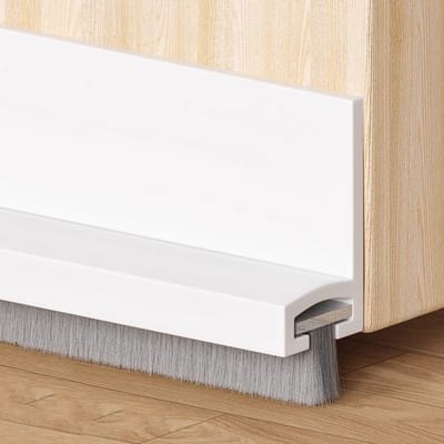 Tochtstrip - Aanpasbare Tochtstopper - Borstelafdichting - 100CM - Duurzaam - Isolatie - Zelfklevende tochtstrip voor deuren - bescherming tegen geluiden, kou, vocht en insecten