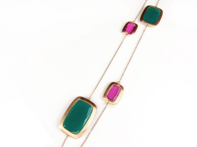 Zilveren halsketting halssnoer collier roos goud verguld Model Color Power gezet met rode en groene stenen