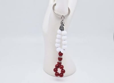 Handgemaakte Herinnering Sleutelhanger van natuursteen "Witte Agaat-Rood Agaat" en metaal - diameter kralen 8mm - Aantal stenen 19 - Een mooi cadeau-idee en een bijzonder aandenken
