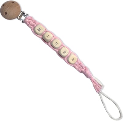 Gepersonaliseerd Speenkoord 'Rocky' - Roze - Katoenkoord - Handgemaakt in ons Macramé Atelier - Prijs per Stuk - Inclusief Verzendkosten