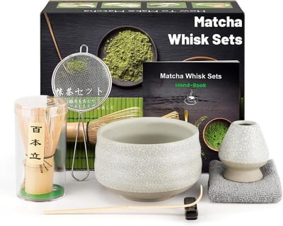 Famanu 7-delige matcha-set voor Japanse matcha-ceremonies, matcha-bezem van natuurlijke bamboe, matcha-schaal, bamboeschep, zeef, theedoek, lepelhouder, melkglashouder, complete matcha-set, grijs