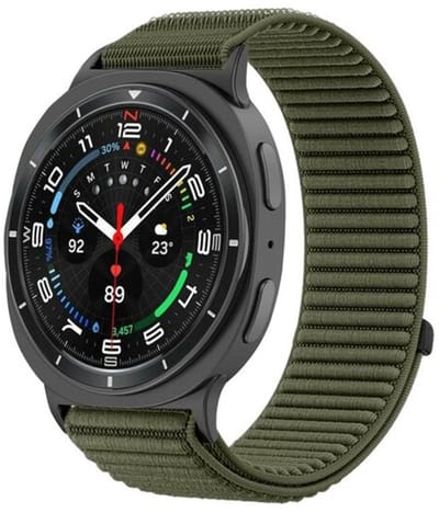 By Qubix - smartwatch bandje - Compatible Samsung bandje - Nylon ribbelbandje - Donkergroen - Geschikt voor Samsung Galaxy Watch 9 (40/44mm) - Watch 8 (40/44mm) - Watch 8 Classic (46mm)