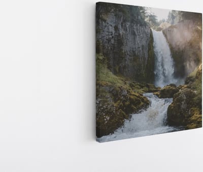 Saammp Canvas Schilderij - Waterval tussen de rotsen - Bos - Landschap - Natuur - 20x20 - Foto op canvas - Wanddecoratie - Muurdecoratie Woonkamer - Slaapkamer decoratie - Canvas Print