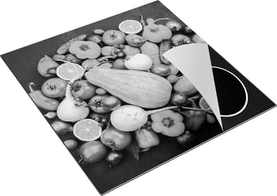 Chefcare Inductie Beschermer Groentes op Zwarte Marmer - Zwart Wit - 78x78 cm - Afdekplaat Inductie - Kookplaat Beschermer - Inductie Mat