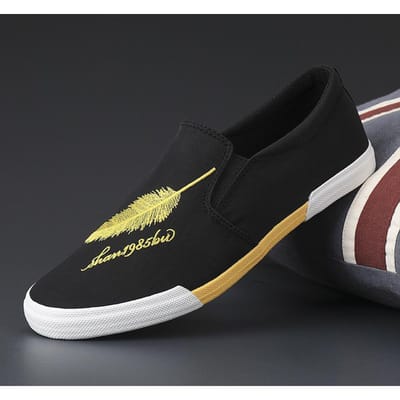 Nieuwe Herenschoenen voor de Lente Koreaanse Stijl Geborduurde Trendy Heren Canvas Schoenen Casual Stoffen Schoenen Modieuze Boardschoenen 42