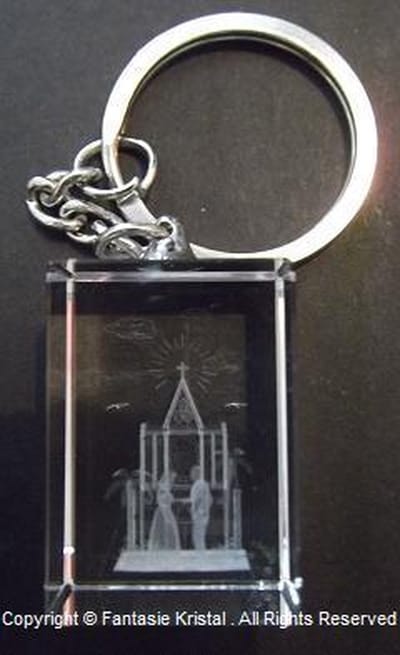 Sleutelhanger laser 3D "bruidspaar bij kerk"