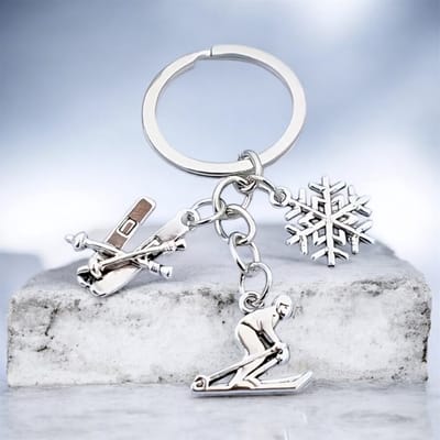 Sleutelhanger Wintersport Ski ( Sneeuwvlok / Skiër / Ski's )