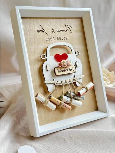 Houten Geldkistje Bruiloft - Cadeauhouder Geld - Geld Overhandigen Bruiloft - Gepersonaliseerd Met Namen - 13 x 18 cm - Multicolor