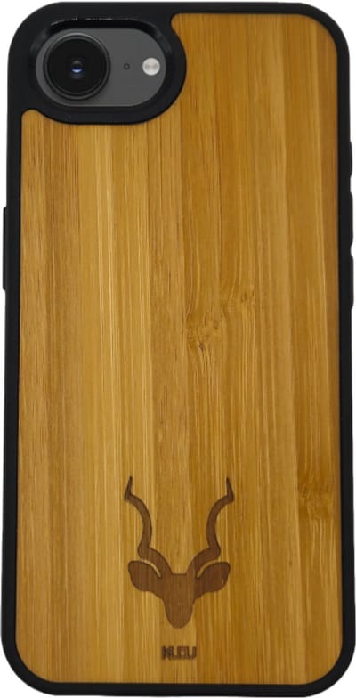 Kudu iPhone 16 e hoesje case - Houten backcover - Handgemaakt en afgewerkt met duurzaam TPU - Bamboe - Zwart