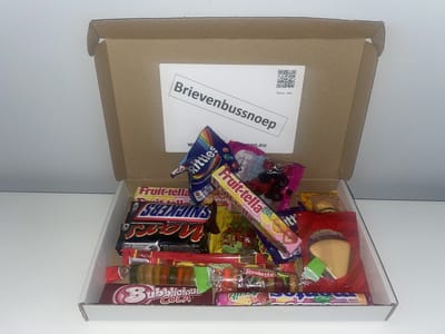 Gefeliciteerd Brievenbussnoep XL - brievenbus cadeau gefeliciteerd XL - brievenbus snoep pakket box XL - snoepdoos - snoep cadeau - verjaardag XL - past door de brievenbus - 400 gram