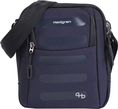 Hedgren RELAX verticale crossbodytas met RFID-bescherming – Waterafstotend – Gerecycled mate - Peacoat Blau
