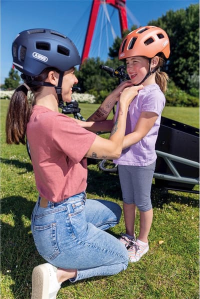 Fietshelm ABUS YOUN-I 2.0 rose gold M - 52-57 cm - pink - Geschikt voor gebruik op elektrische fietsen - stadsfietsen - 260 g