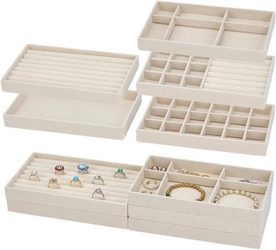 10 stuks stapelbare houten sieradendienbladen met fluweel en multi-roosterdesign voor het opbergen van ringen, oorbellen, halskettingen en armbanden in de laden, beige