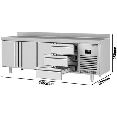 GGM Gastro Kühltisch Premium PLUS - 2452x600mm - mit 3 Türen - 3 Schubladen - mit Aufkantung