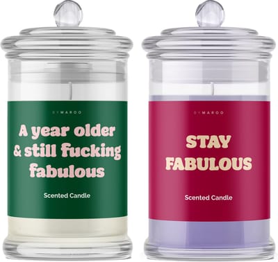 Kaarsen geschenkset Verjaardag - Still Fucking Fabulous & Stay Fabulous - Grappige Cotton & Lavendel Geurkaarsen in Glas met Tekst - Verjaardag Cadeau Vrouw, moerder, vriendin, zus, mama - Geschenkset - Happy Birthday - Cadeautjes voor Haar
