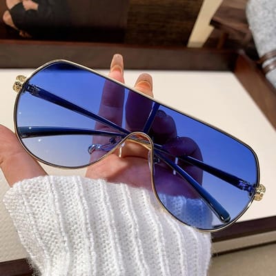 Lunettes de Soleil Oversize Femmes UV400 Pièce Unique Mode Punk Lunettes Lunettes de Soleil Féminines Tendance Accessoires 1PC