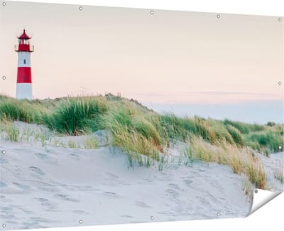 Gards Tuinposter Strand en Duinen met een Vuurtoren - 180x120 cm - Tuindoek - Tuindecoratie - Wanddecoratie buiten - Tuinschilderij