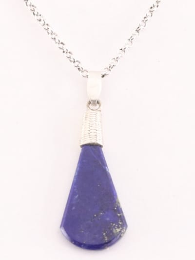 Fijne zilveren hanger met lapis lazuli aan jasseron ketting