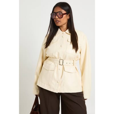 boohoo Dames Plus Kunstleer Shacket met Riem en Utility Zakken | Butter | Maat: 16