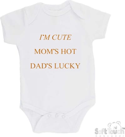 100% katoenen Romper "I'm cute Mom's hot Dad's lucky" Unisex Katoen Wit/tan Maat 56/62