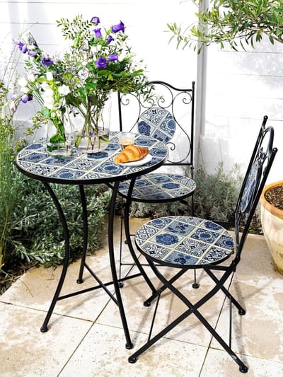 Bistroset 3-delig 60 x 60 x 75 cm – Mozaïek Balkonset met Tafel en 2 Klapstoelen – Klassieke Tuinset Weerbestendig Metaal blauw – Urbanhome