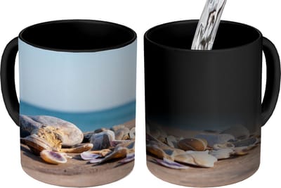 Magische Mok - Foto op Warmte Mokken - Koffiemok - Schelpen - Strand - Zee - Zomer - Zon - Magic Mok - Beker - 350 ML - Theemok