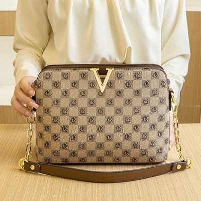 Veelzijdige Kleine Tas, Nieuwe Lente- en Zomerdames Tas Bedrukt Enkele Schouder Schuin Schelptas V-vormige Retro Damestas beige
