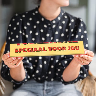 Toblerone Reep met tekst "Speciaal voor Jou" - 360 gram Chocolade - Een smakelijk geschenk voor je vriend(in), familie of partner
