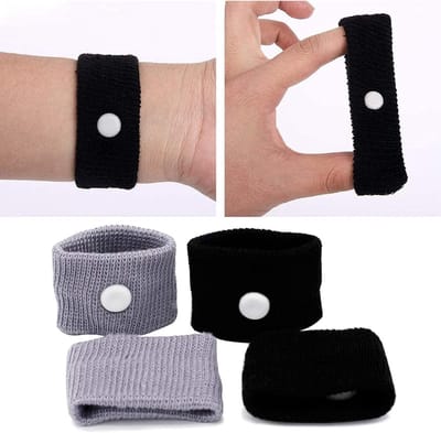 Polsbrace- Pols brace-Reisziekte polsbandje- 2 paar natuurlijke ziektebandjes -voor kinderen en volwassenen- anti-misselijkheid polsbandjes voor auto-zeeziekte- reliëf polsbandjes- voor reizen op zee -（zwart+grijs）