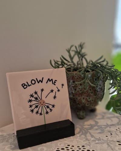 Tegeltje Blow Me - Hippe Spreuktegel - Keramisch - Tekst Tegel - Quote - Tegeltje met Print - Kado - Cadeautje - Fun - Humor