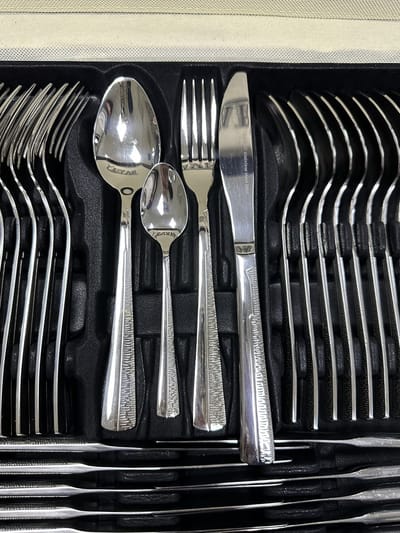 Bavary Bestekset B300-M - Bestekset 84 delig - 18/10 roestvrijstaal - 12 personen - Spiegelglans - Luxe opbergkoffer